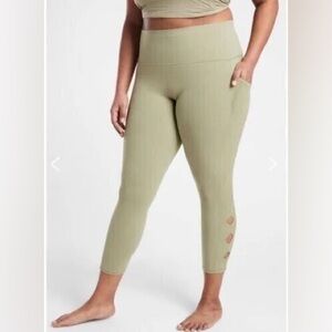 Athleta Salutation 7/8 leggings
